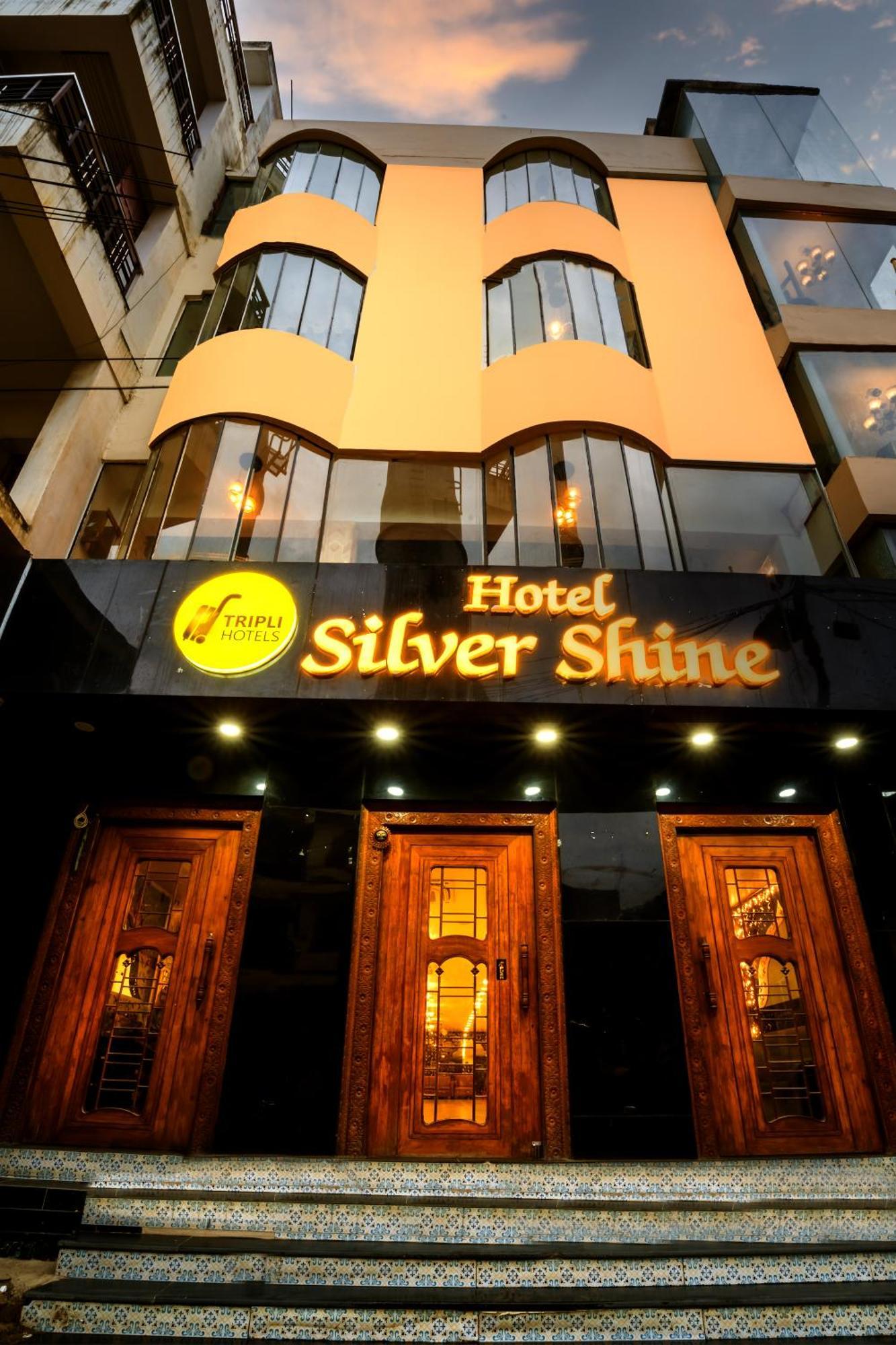Tripli Hotels Silver Shine Варанаси Экстерьер фото
